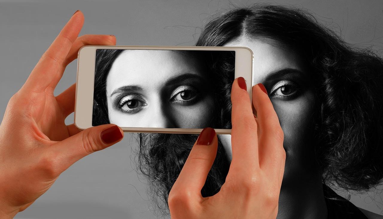 La génération selfie mise de plus en plus sur la médecine esthétique ! 